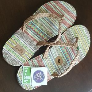 Sanuk Flip Flops